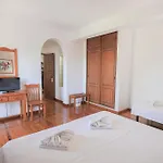 Center By Umbral מלון