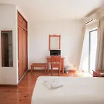 Center By Umbral מלון 2*