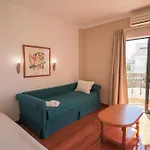 Center By Umbral מלון