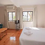 Center By Umbral מלון 2*