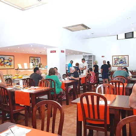 Center מלון