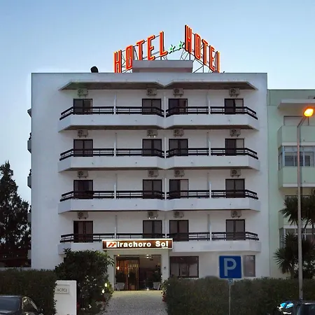 Center מלון