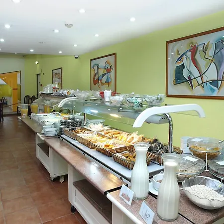 Center Hotel 2*