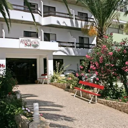 Отель Center 2*